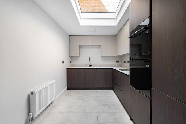 1 Onslow Mews West, Onslow Mews West, London photo 2