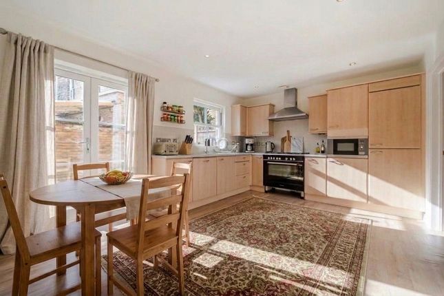 11 White Willow Gardens, Taunton photo 4