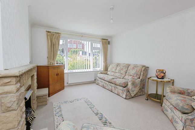 4, Rushton Drive, Leicester photo 3