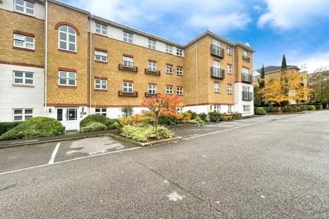 2-bed flat on 51 Ogden Park, Bracknell, £120,000