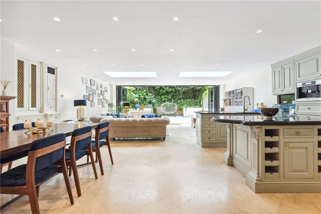 Mews house for sale in St Anselms Place, Mayfair, London