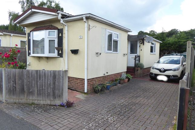 1-bed caravan on 8, Brownfield Gardens, Maidenhead, £155,000
