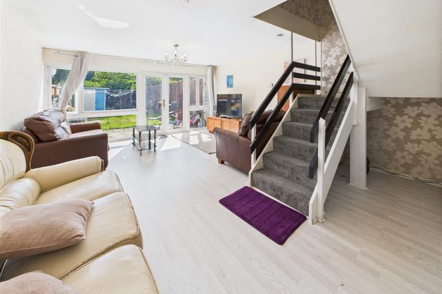 26, Raphaels, Basildon photo 3