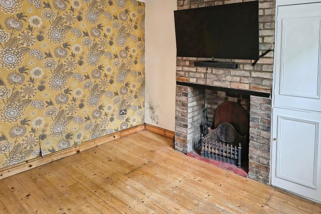 Fernbank Cottage, 29, Madeley Road, Telford photo 2