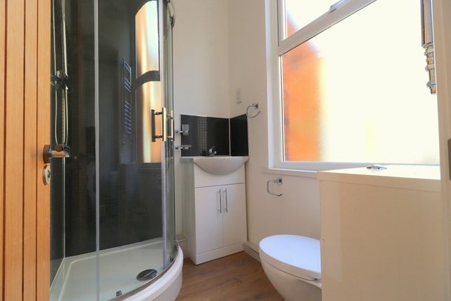 Room 3 6 St. Michaels Road, Bedford photo 2