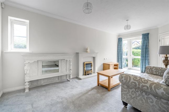 12 Emmeline Lodge, 27, Kingston Avenue, Leatherhead photo 4