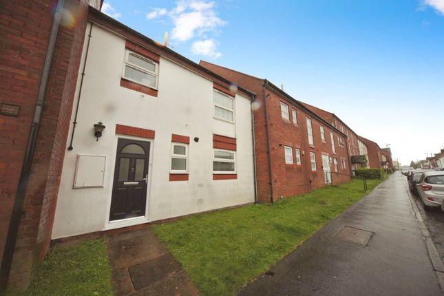 Terraced house for sale in Union Street, Dunstable