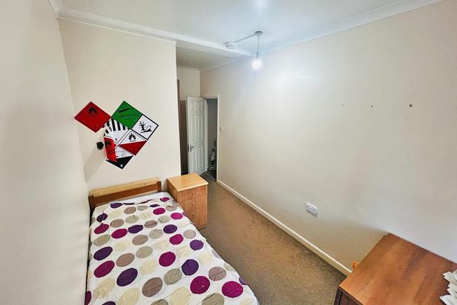 Flat 1 Bedford Road East, Northampton photo 5