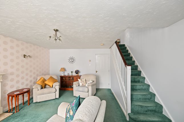 Ridge Drive, Rugby photo 4
