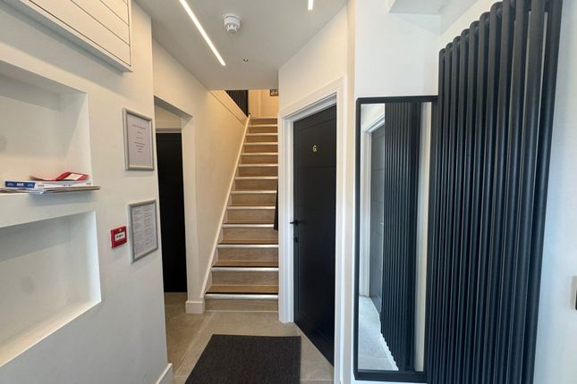 Room F 255, Totteridge Road, High Wycombe photo 4