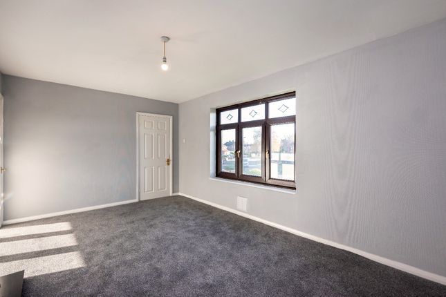 181, Wains Road, York photo 2