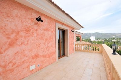 Villa for sale in Palmanova, Majorca, Balearic Islands, Spain