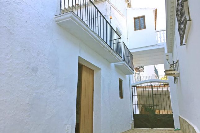 Town house for sale in Zahara De La Sierra, Andalucia, Spain