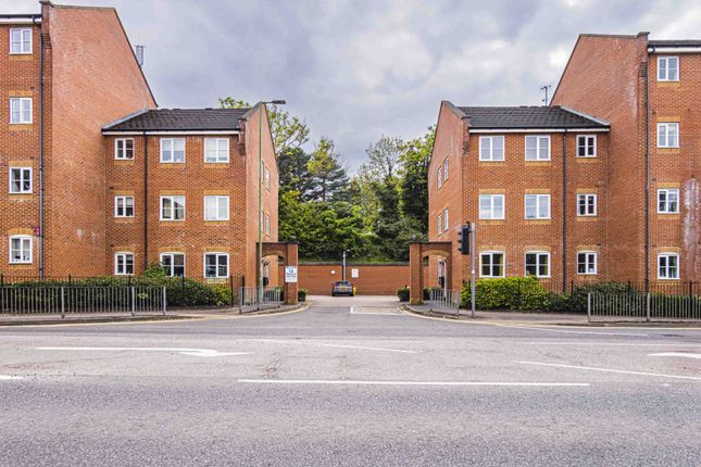 Thumbnail Flat to rent in Harriet House, London Road