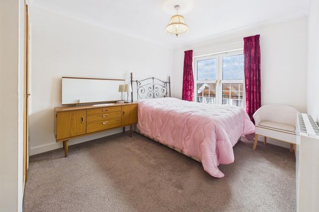 12, Arundel Lodge, Pegaus Court, Park Lane, Reading photo 4