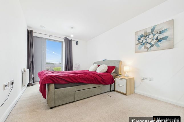 Franklin Court, Brook Road, Borehamwood photo 4