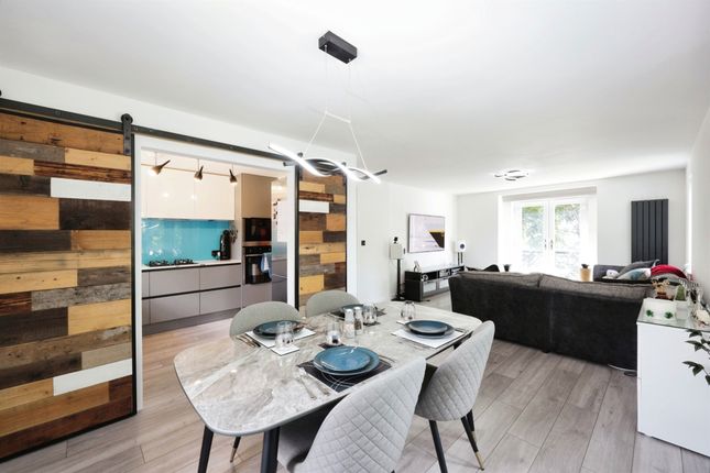 Flat for sale in Halsey Road, Watford