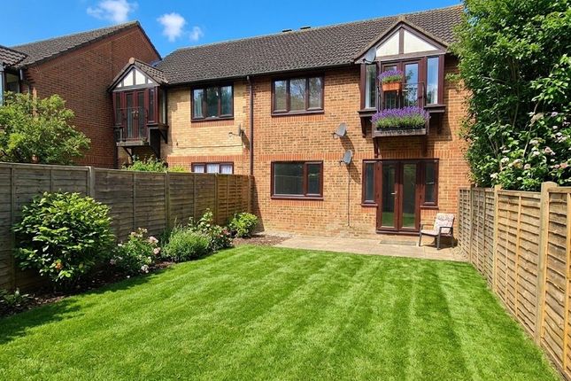 28 Pennycress Way, Newport Pagnell photo 3