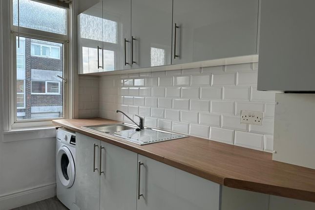 71, Moorhead, Newcastle upon tyne photo 5