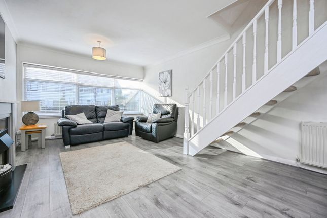 5, Debra Close, Liverpool photo 3