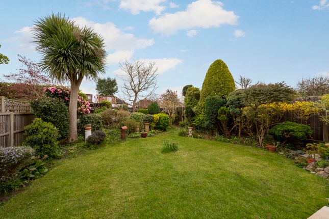 84, Queens Drive, Surbiton photo 2