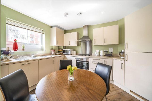 Maisonette for sale in Wells View Drive, Bromley