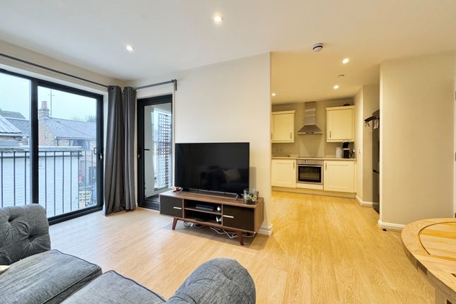 Flat 2, 52a, Western Road, Tring photo 3