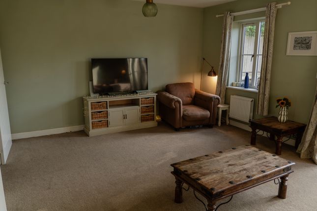 19 Halden Field, Cranbrook photo 3