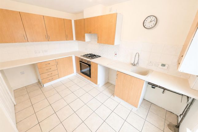 28, Chatsworth Road, Corby photo 3
