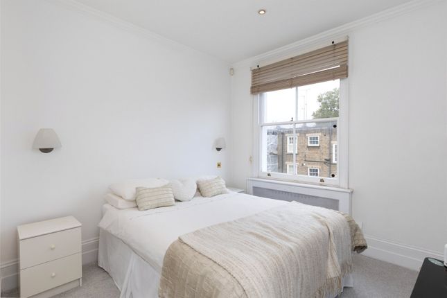 Second Floor Flat, 9, Ovington Square, London photo 3