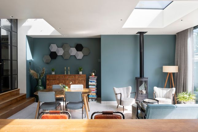 77 Foyle Road, London photo 4