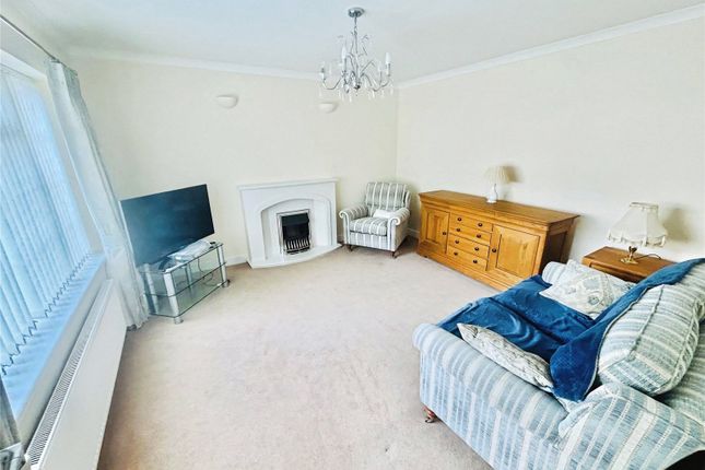 6, Willow Garth, Goole photo 3