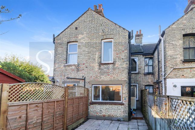 15, Lucan Road, Barnet photo 2