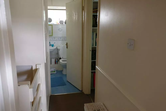 32, Sheerwater Road, London photo 4