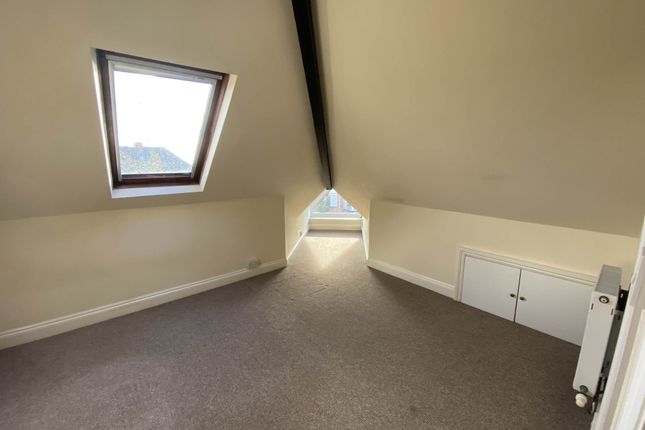 Flat to rent in Waverley Road, Exmouth