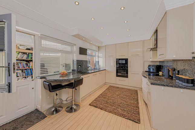 Gravel Cottage Leek Road, Stoke-On-Trent photo 4
