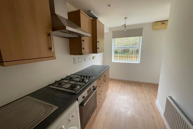 21, Swift Close, Slough photo 3