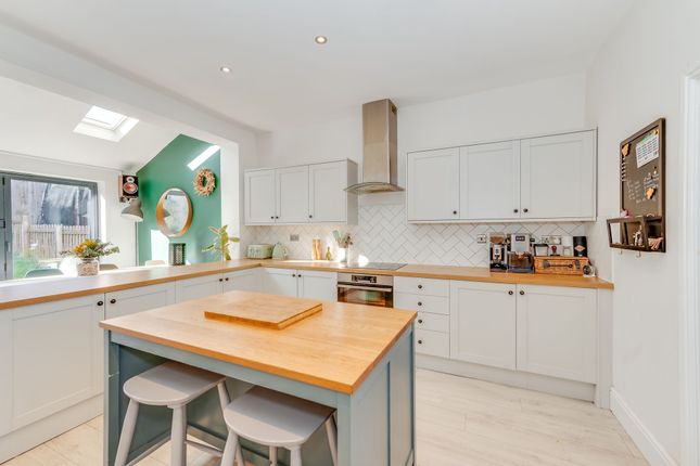 8 Meersbrook Road, Sheffield photo 4