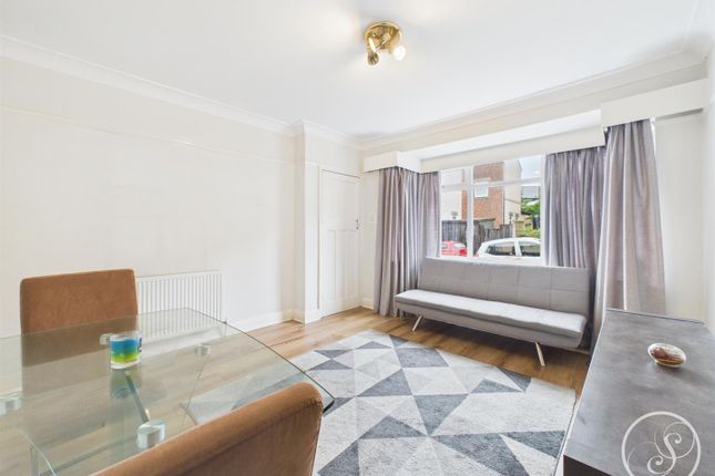 22, Wilton Grove, Leeds photo 4