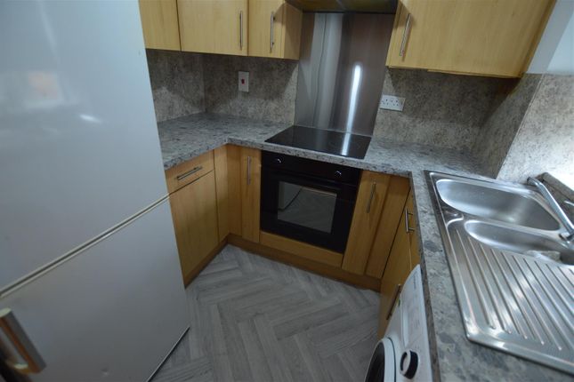 1A, Upper Moss Lane, Manchester photo 5