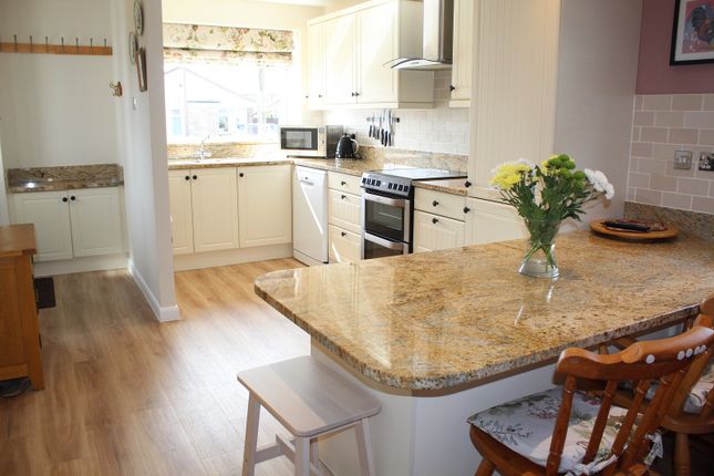 6, Leadale Avenue, Alfreton photo 2