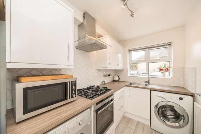 8, Hillary Drive, Isleworth photo 4