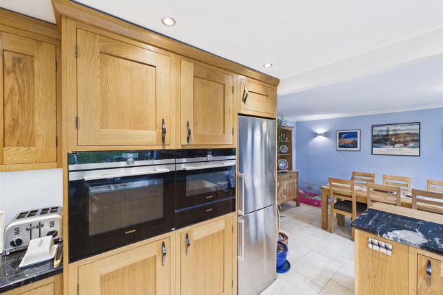 23, Burns Drive, Dronfield photo 4