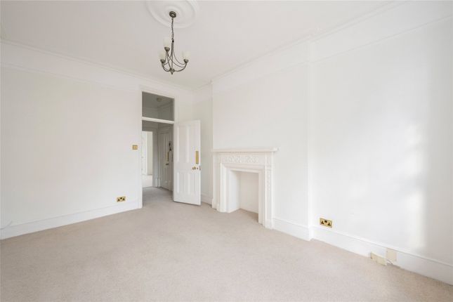 Flat 6, Rosslyn Court, 10, Ornan Road, Belsize Park photo 4