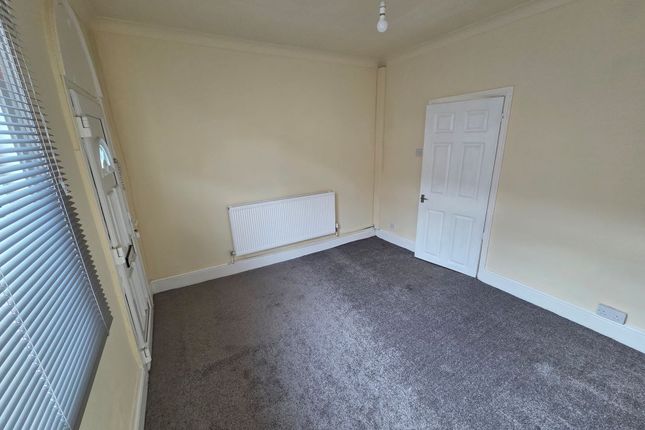 12, East Street, Kidderminster photo 3