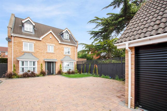 Thumbnail Detached house to rent in Pinewood Place, Dartford