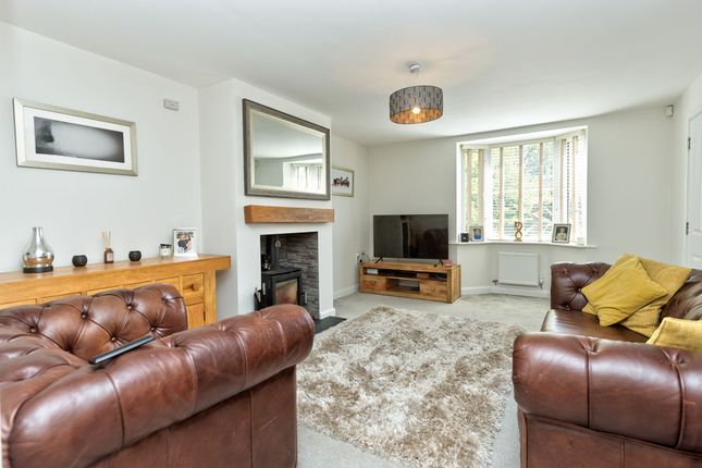2, Griffiths Avenue, Telford photo 2
