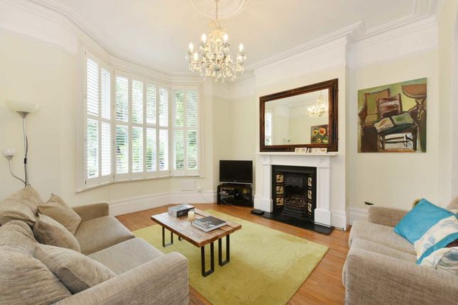 22, Meynell Crescent, London photo 3