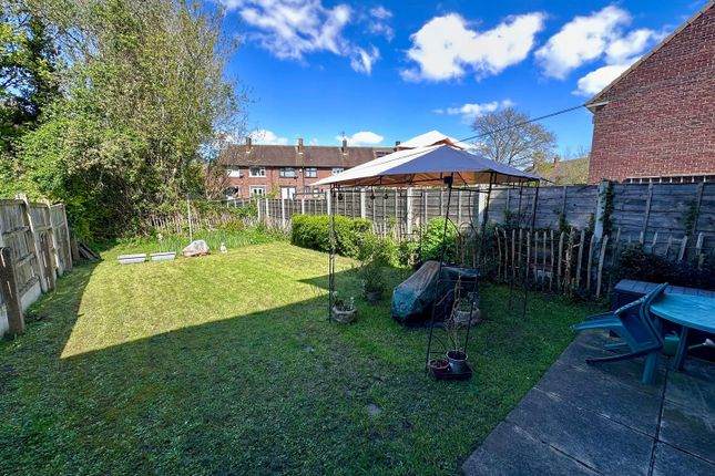 14, Selby Drive, Salford photo 4