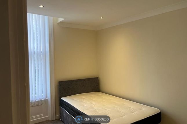 Flat, Normanton Avenue, Liverpool photo 2